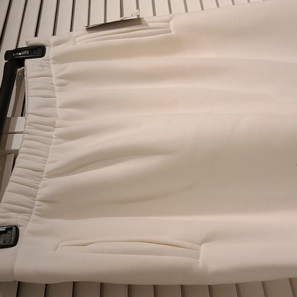 FLEECE JOGGER SWEAT PANTS winter white super soft w pockets NWT - Picture 2 of 6